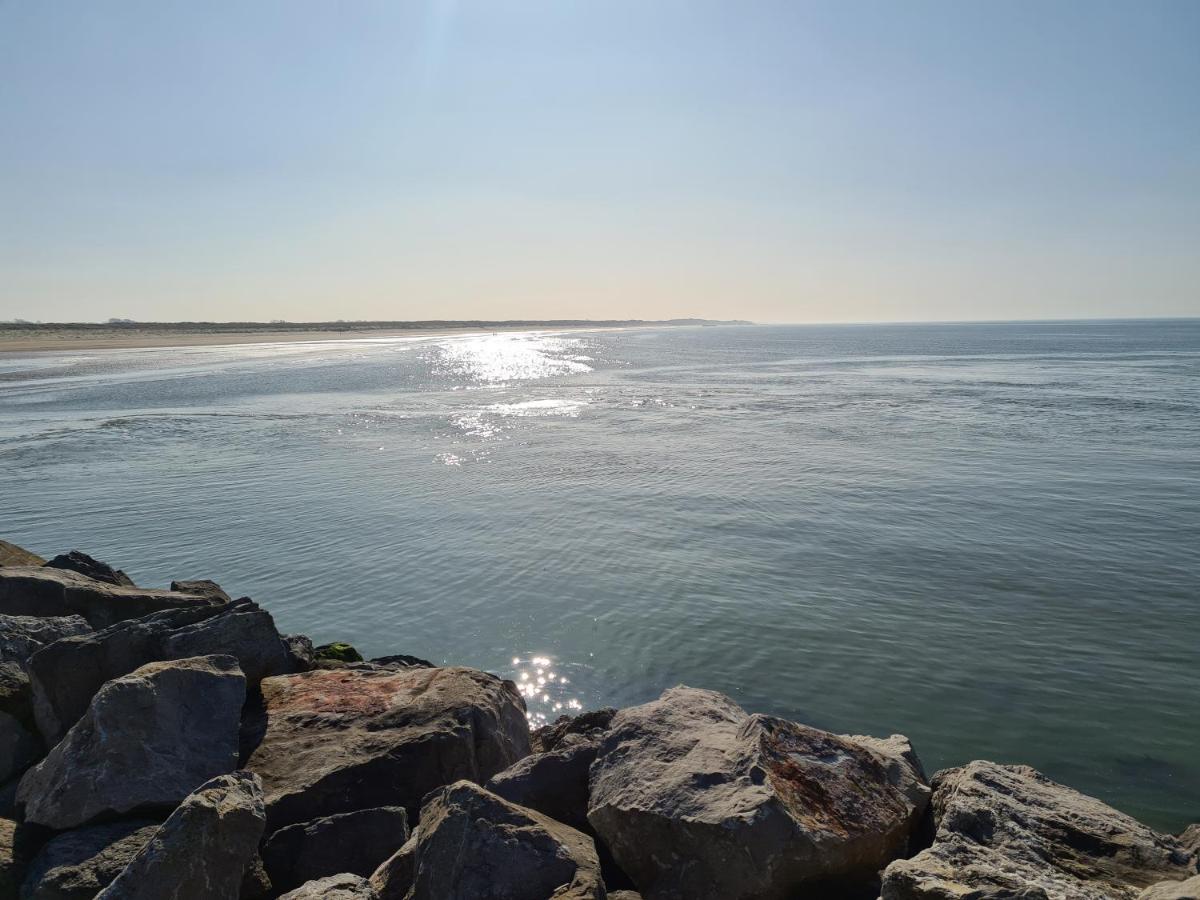 Les Embruns Maison meublée, proche de la mer Grand-Fort-Philippe Esterno foto